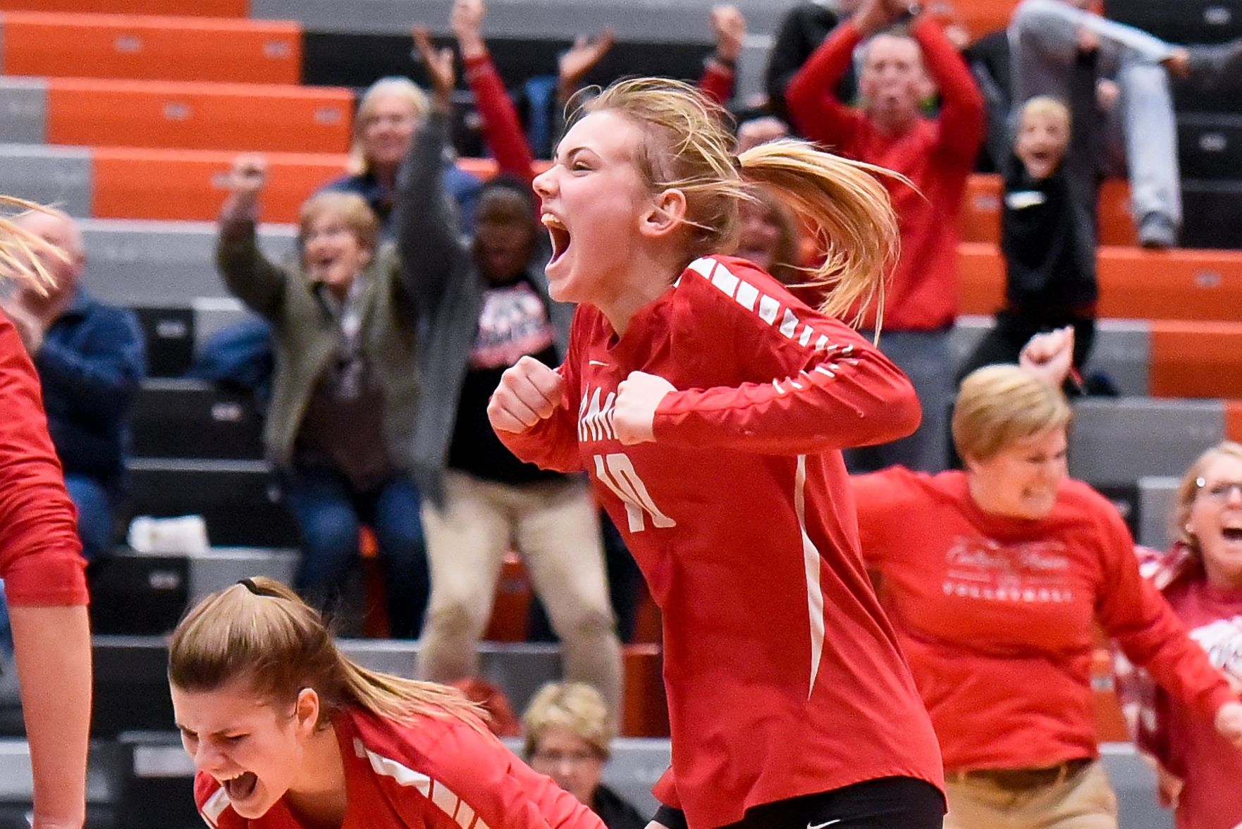 11/06/19 - Girls Volleyball - Illinois Sectional Final -Centralia vs Waterloo